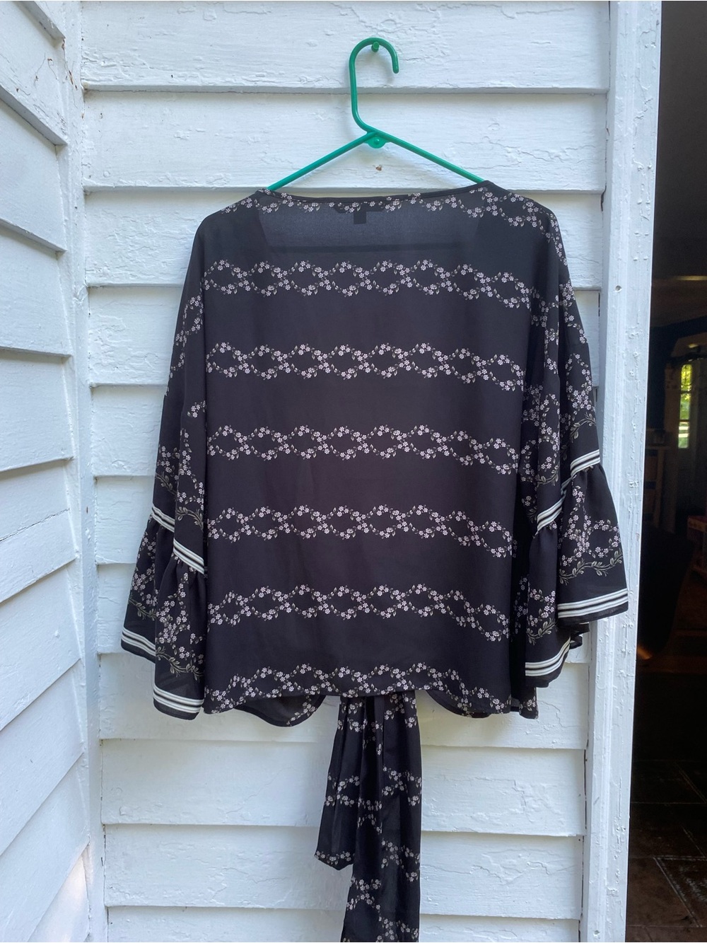 Max Edition Black and Floral Wrap Blouse - Picture 7 of 7